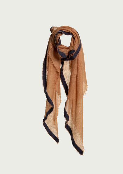 f25_a450_003059_1_walnut&uniform2.jpg