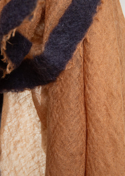 f25_a450_003059_2_walnut&uniform.jpg