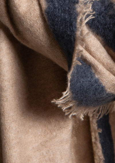 f26_a150_n00657_2_mink felting charcoal.jpg