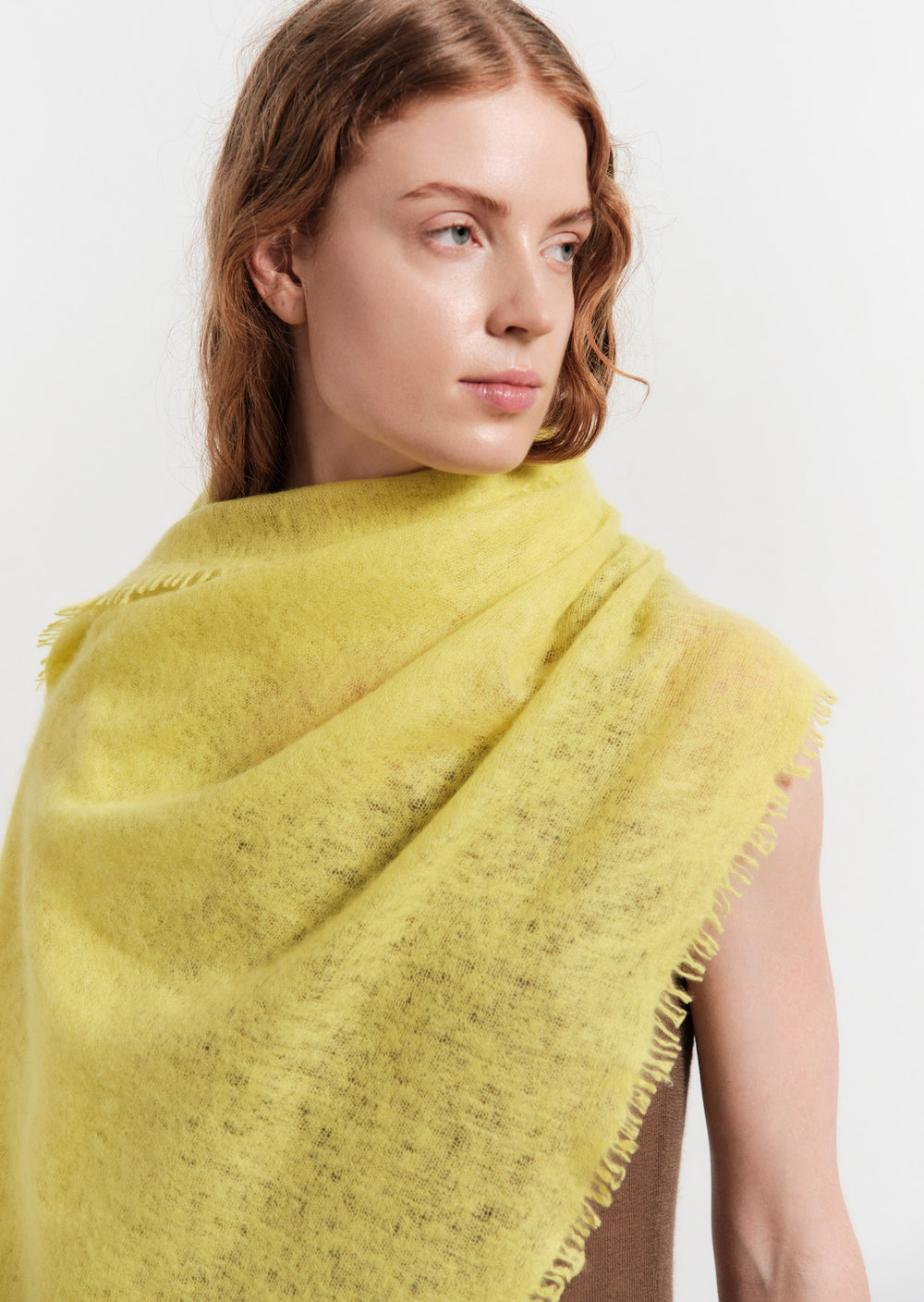 s26_s26_a385_lightweight shawl_577.jpg