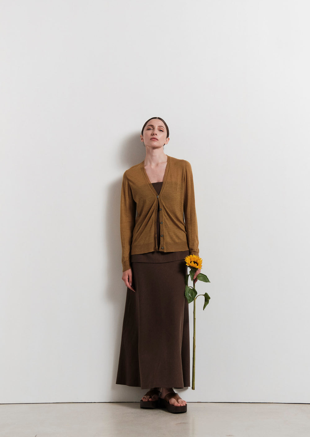 s26_s26_g213_surya  short cardigan plain_1451.jpg