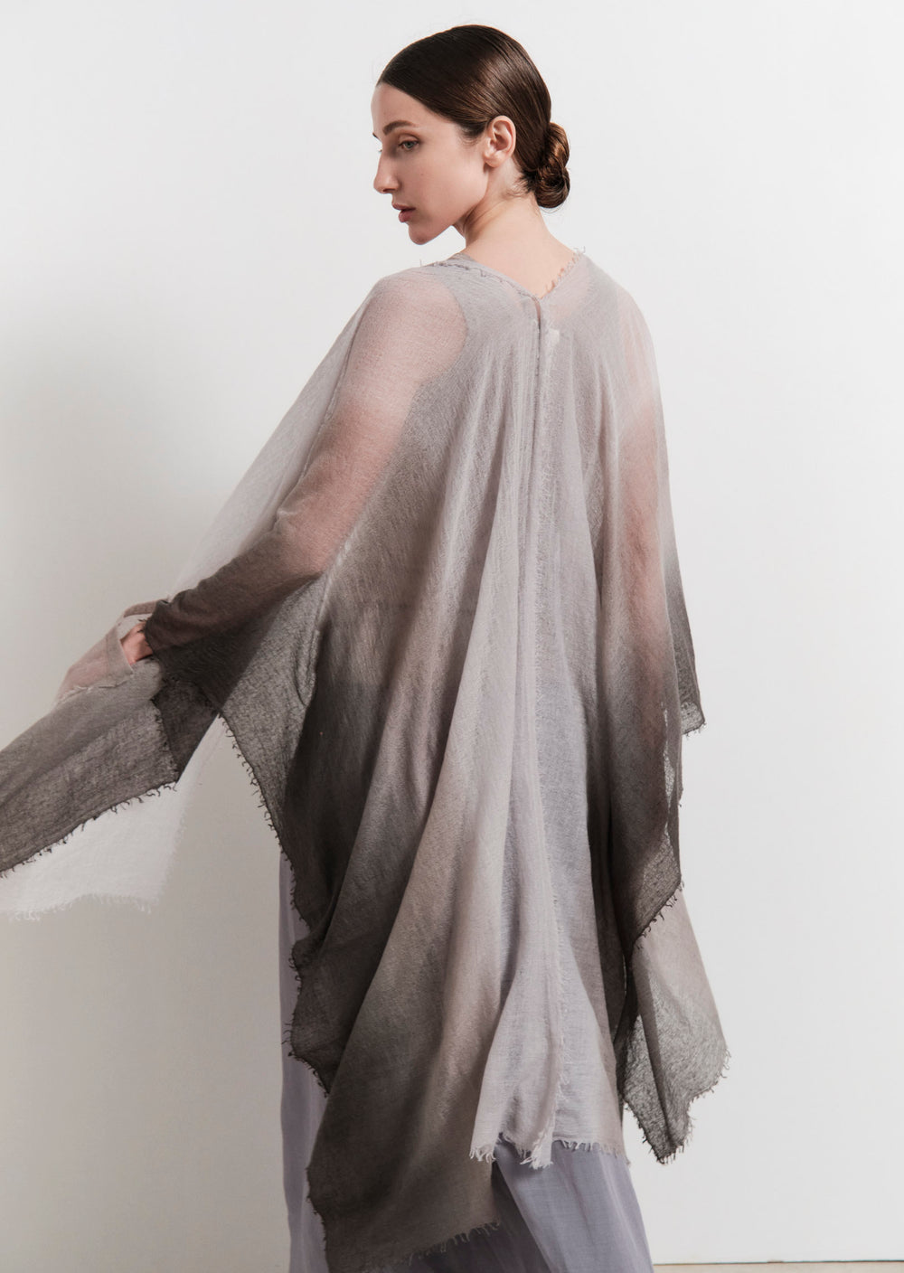 s26_s26_g912 woven cape degradee_622.jpg