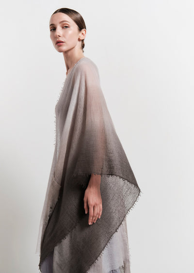 s26_s26_g912 woven cape degradee_654.jpg